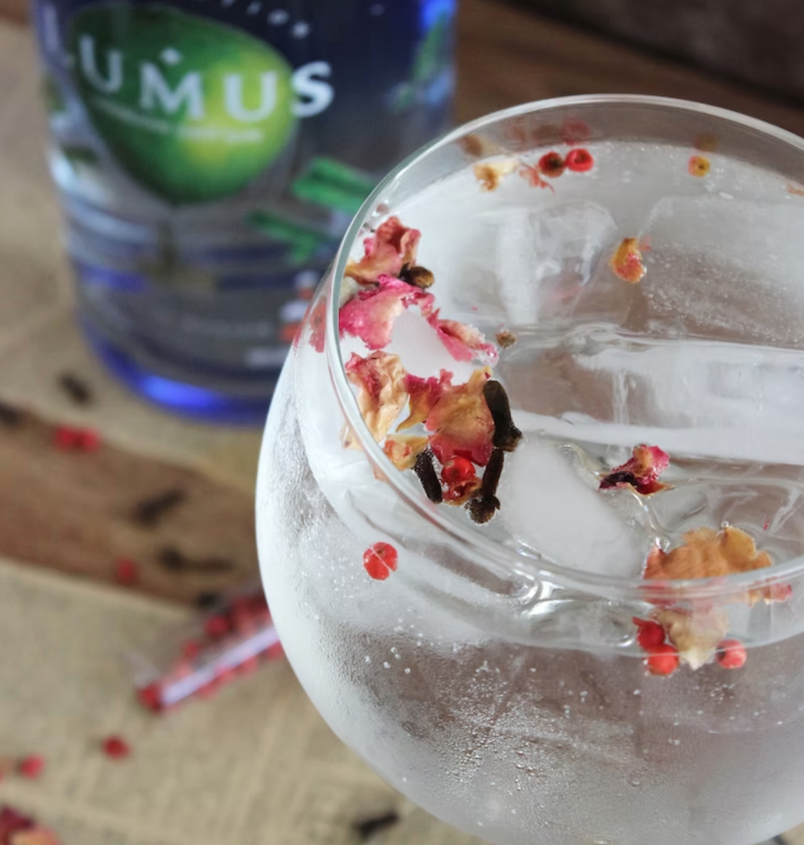 Cómo el Gin Tonic se Convirtió en el Cóctel de Moda
